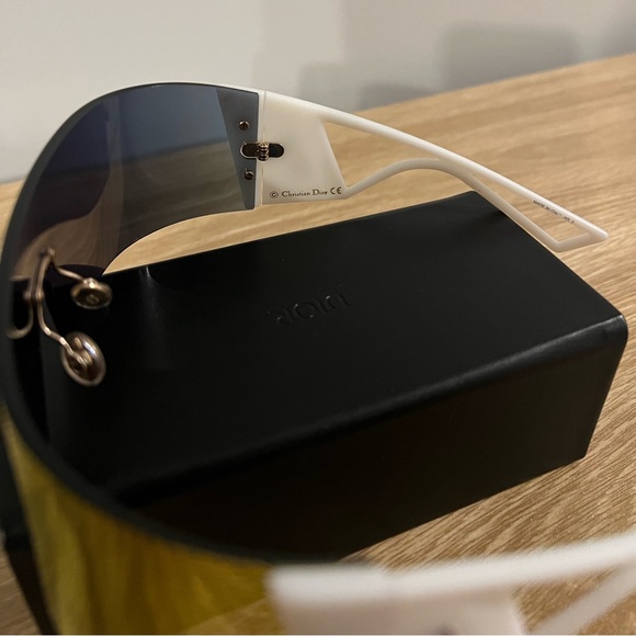 Christian Dior "KALEIDIORSCOPIC" Sunglasses - Picture 8 of 11